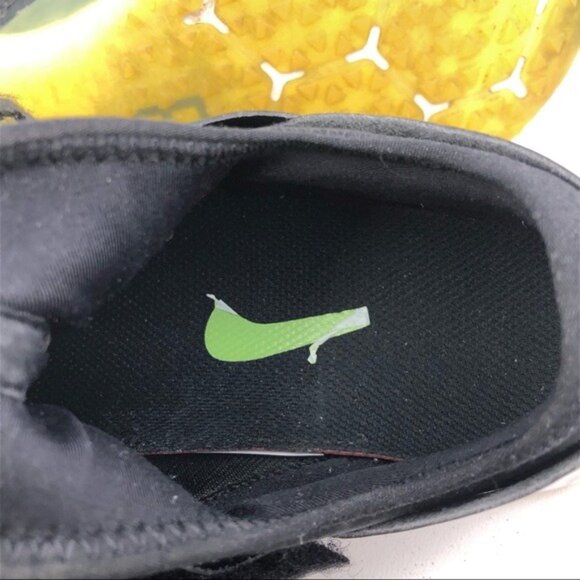 Nike Air Zoom Strong Running Shoes 9 - Picture 8 of 10